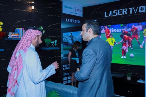 迎战卡塔尔世界杯 海信多款世界杯定制产品亮相中东最大科技展
